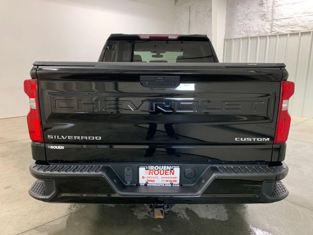 Used 2019 Chevrolet Silverado 1500 Custom w/ Custom Value Package AWD/4WD image 6