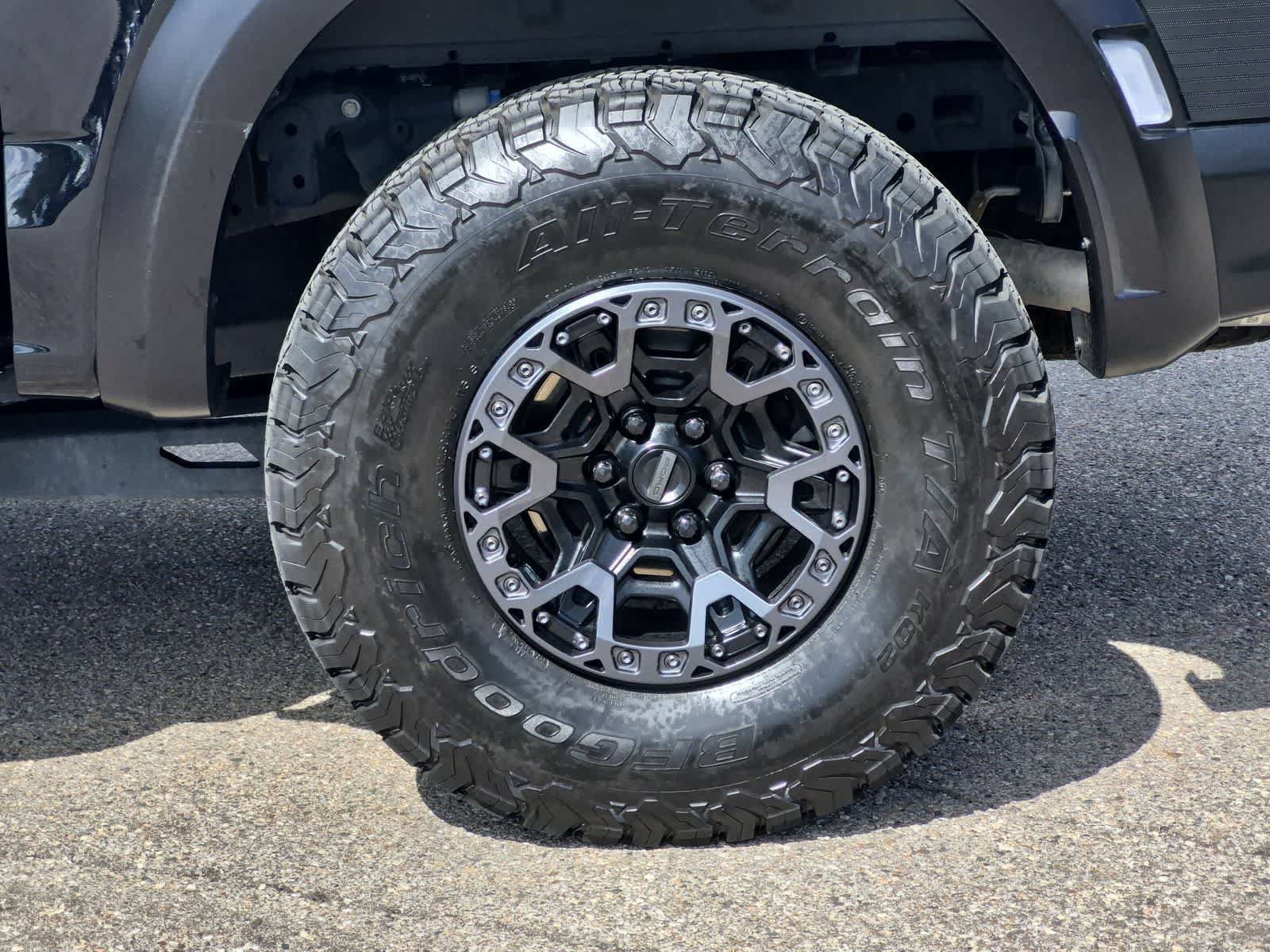 Used 2025 Ford F150 Raptor w/ Equipment Group 803A Raptor R AWD/4WD image 14