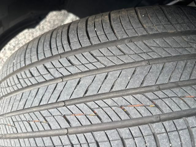 Used 2025 Volkswagen Atlas SE image 36