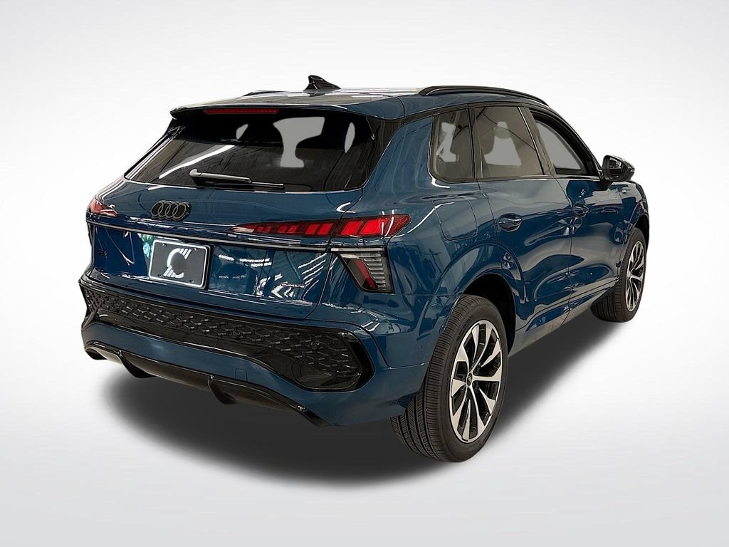 New 2026 Audi Q3 quattro 2.0T AWD/4WD image 5