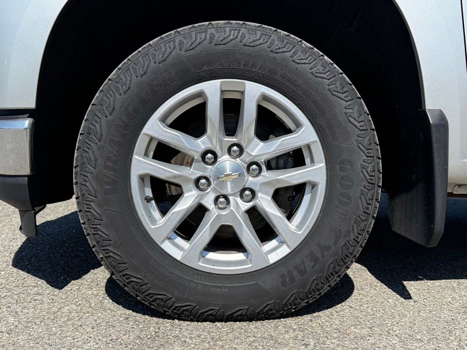 Used 2020 Chevrolet Silverado 1500 LTZ w/ LTZ Plus Package image 3