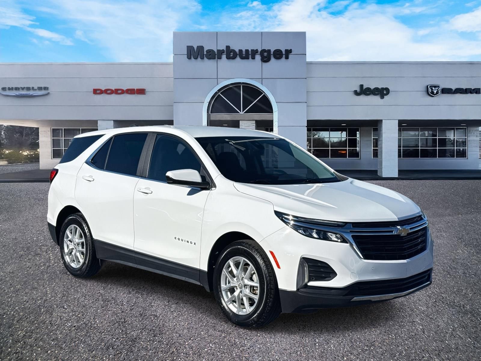 Used 2024 Chevrolet Equinox LT image 1