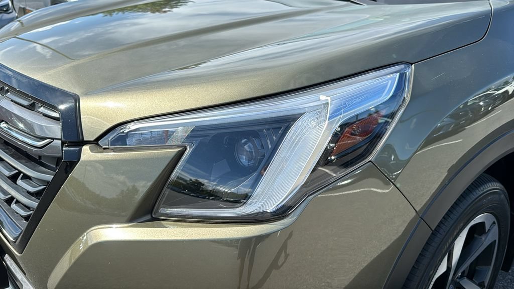 Certified 2023 Subaru Forester Touring AWD/4WD image 9