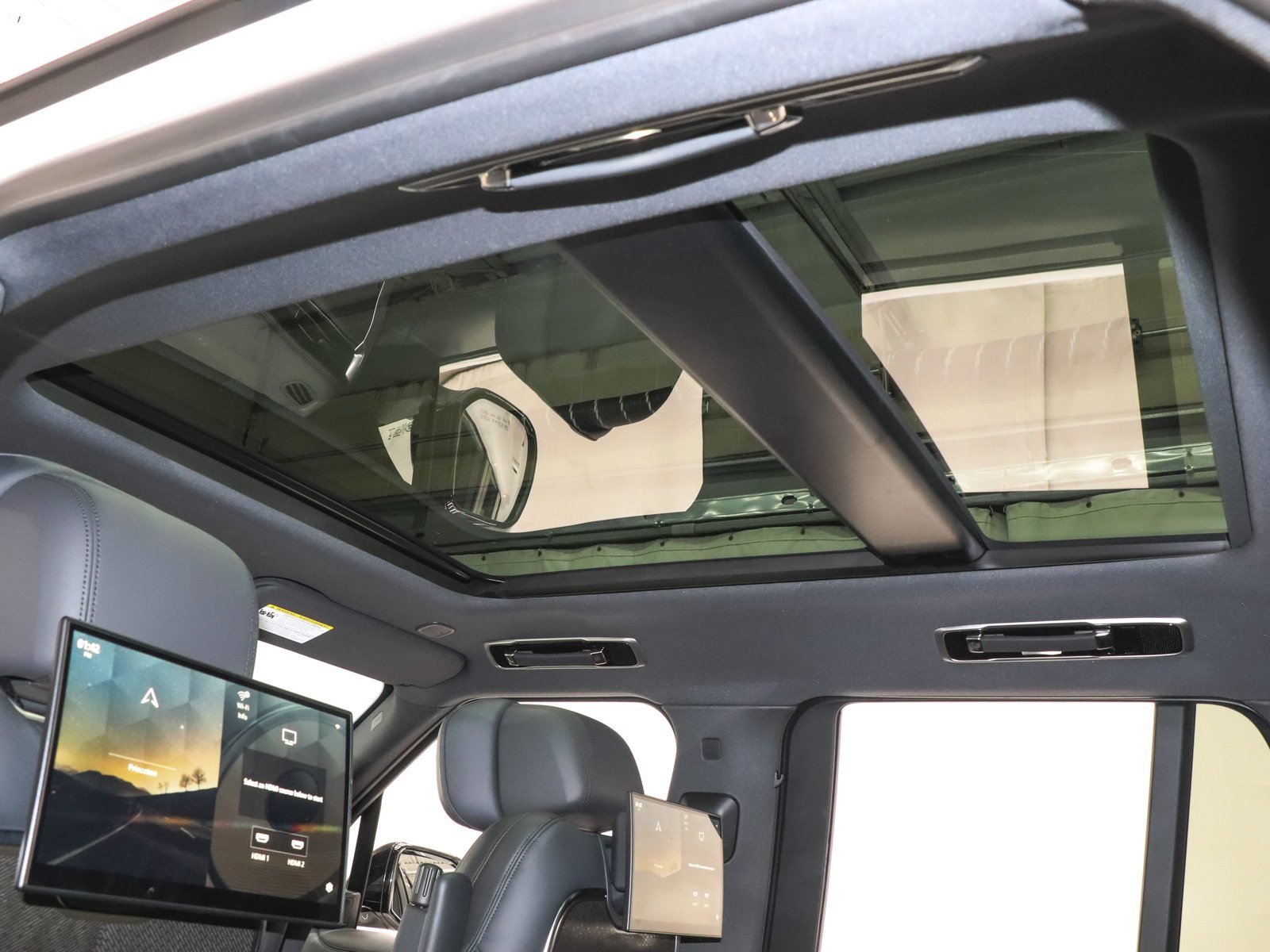 Used 2024 Land Rover Range Rover Autobiography image 26