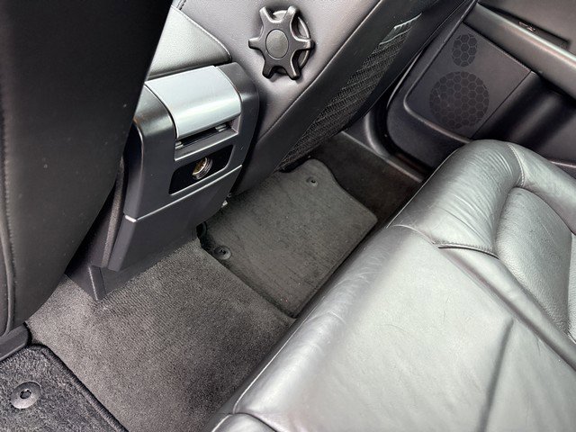Used 2011 Volvo XC70 3.2 image 11