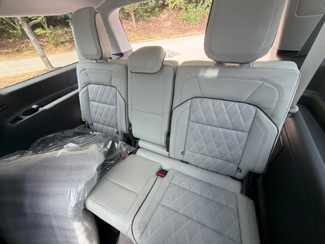 New 2027 Lincoln Navigator L Black Label AWD/4WD image 21