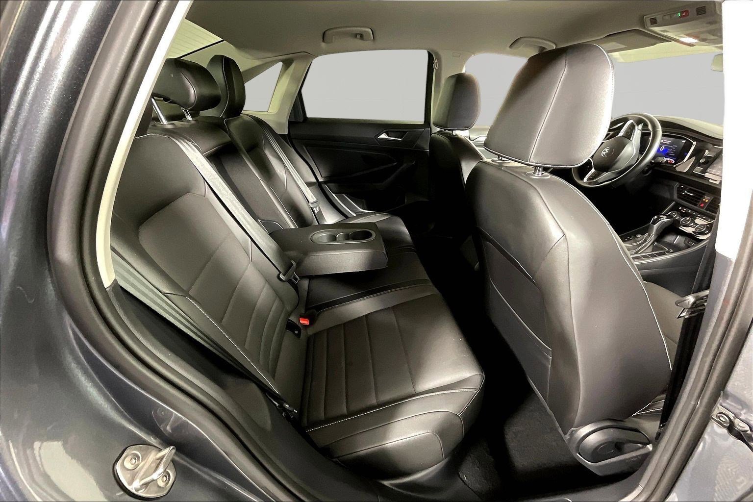 Used 2023 Volkswagen Jetta SE FWD image 24