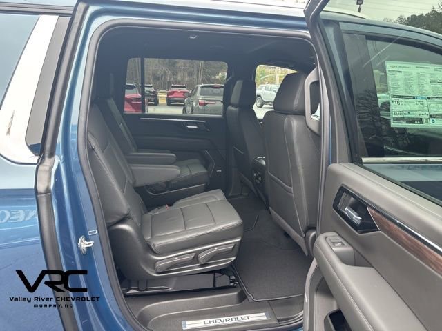 New 2026 Chevrolet Suburban LT w/ Comfort Package image 25