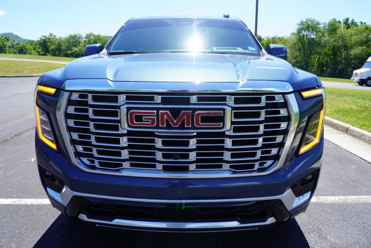 Used 2026 GMC Yukon XL Elevation w/ Elevation Premium Package AWD/4WD image 24