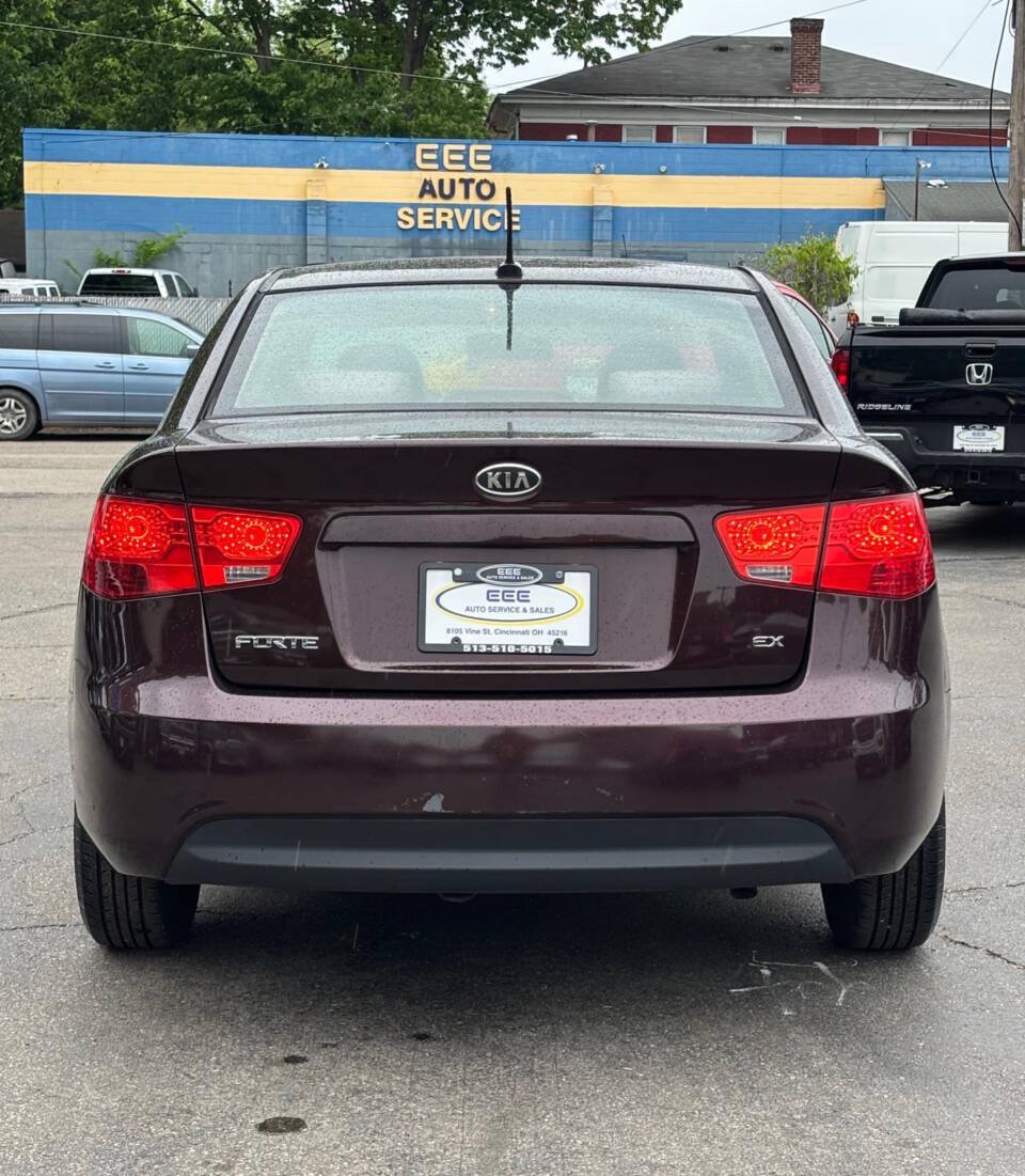 Used 2010 Kia Forte EX FWD image 7