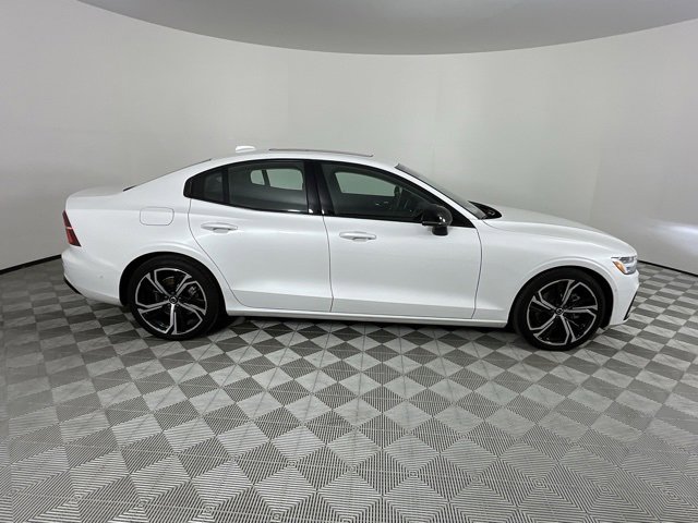 Used 2024 Volvo S60 B5 Plus image 7