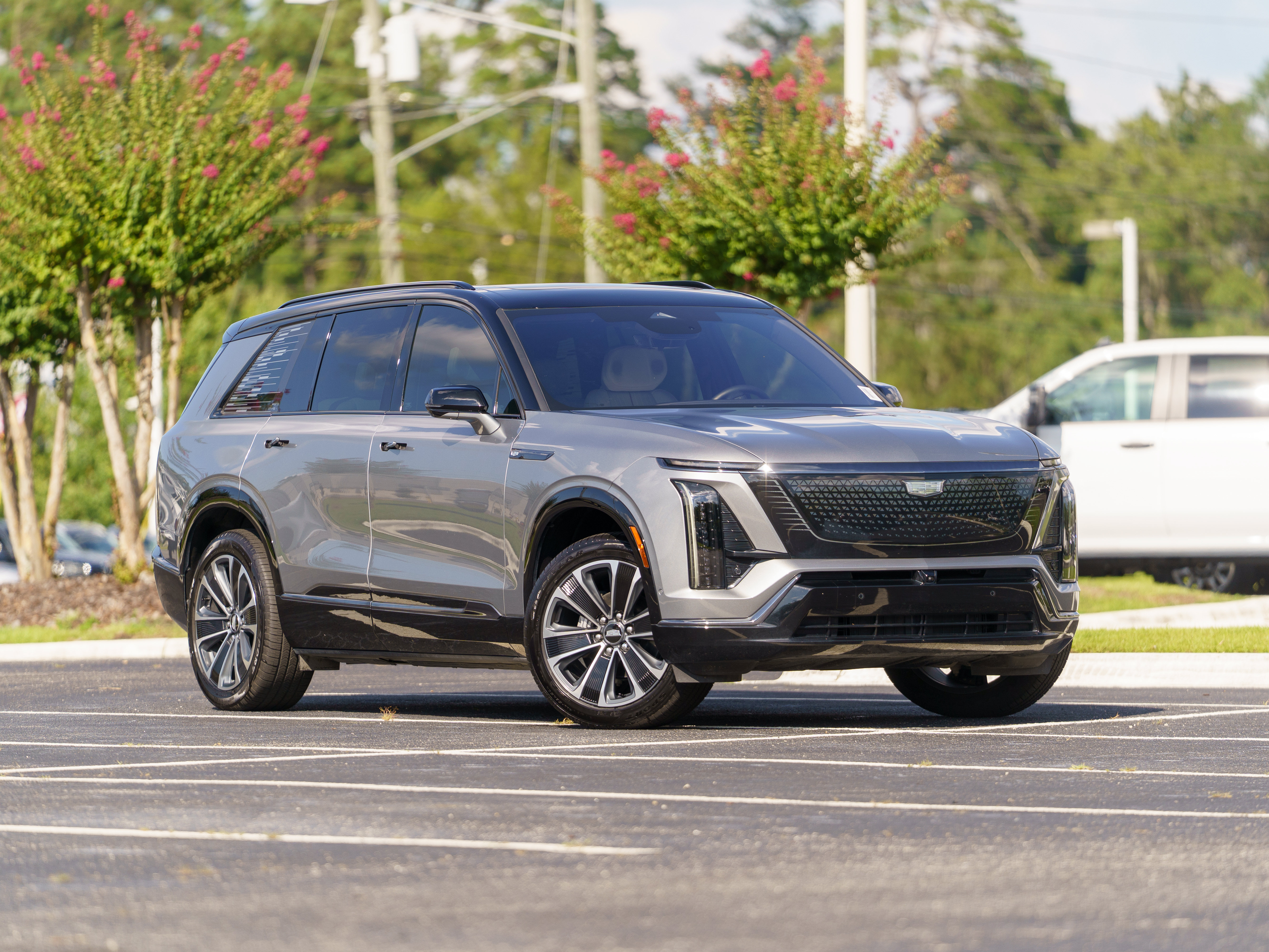 Used 2026 Cadillac Vistiq Sport AWD/4WD image 2
