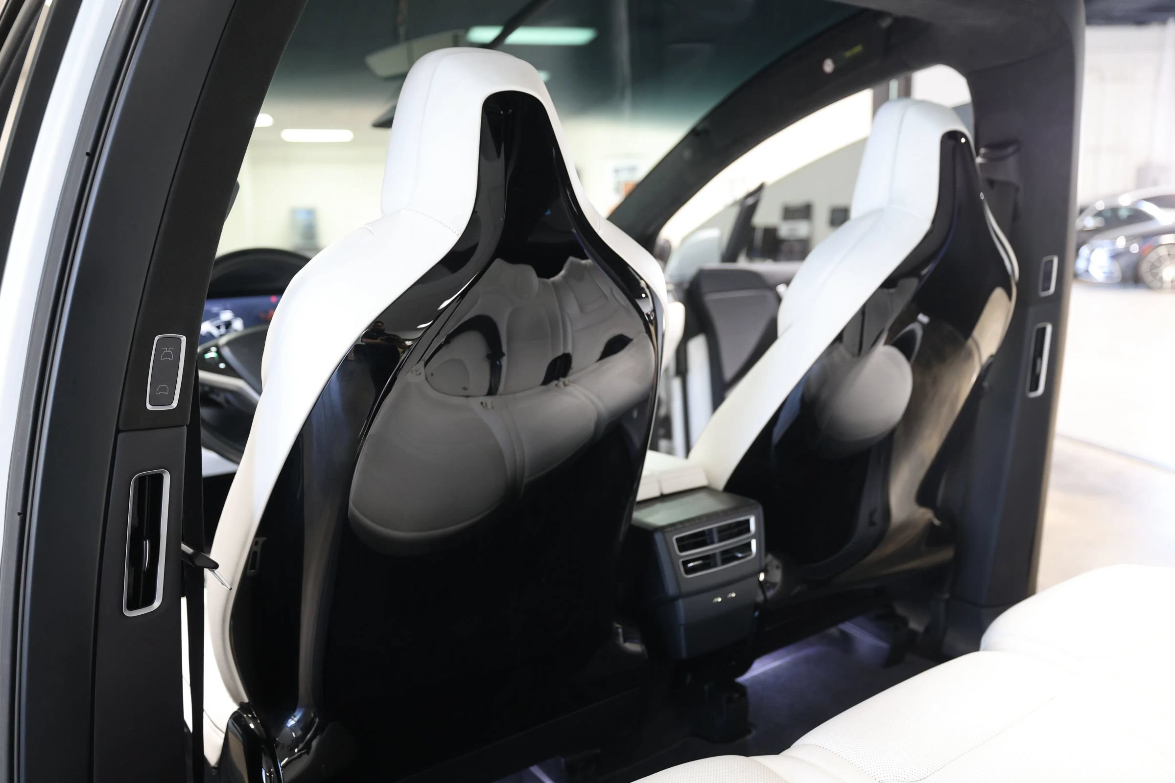 Used 2016 Tesla Model X 75D AWD/4WD image 43