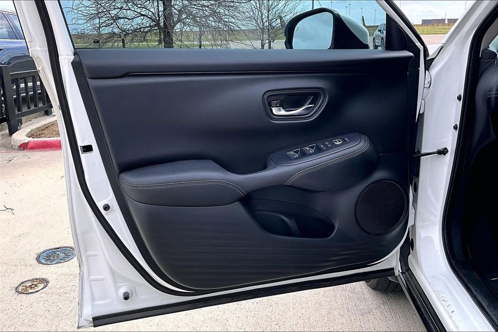 Used 2023 Honda HR-V EX-L image 21