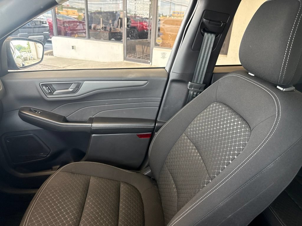 Used 2023 Ford Escape Active AWD/4WD image 25