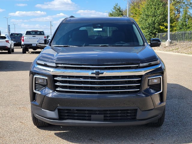 New 2026 Chevrolet Traverse LT w/ Sun and Wheel Package AWD/4WD image 3
