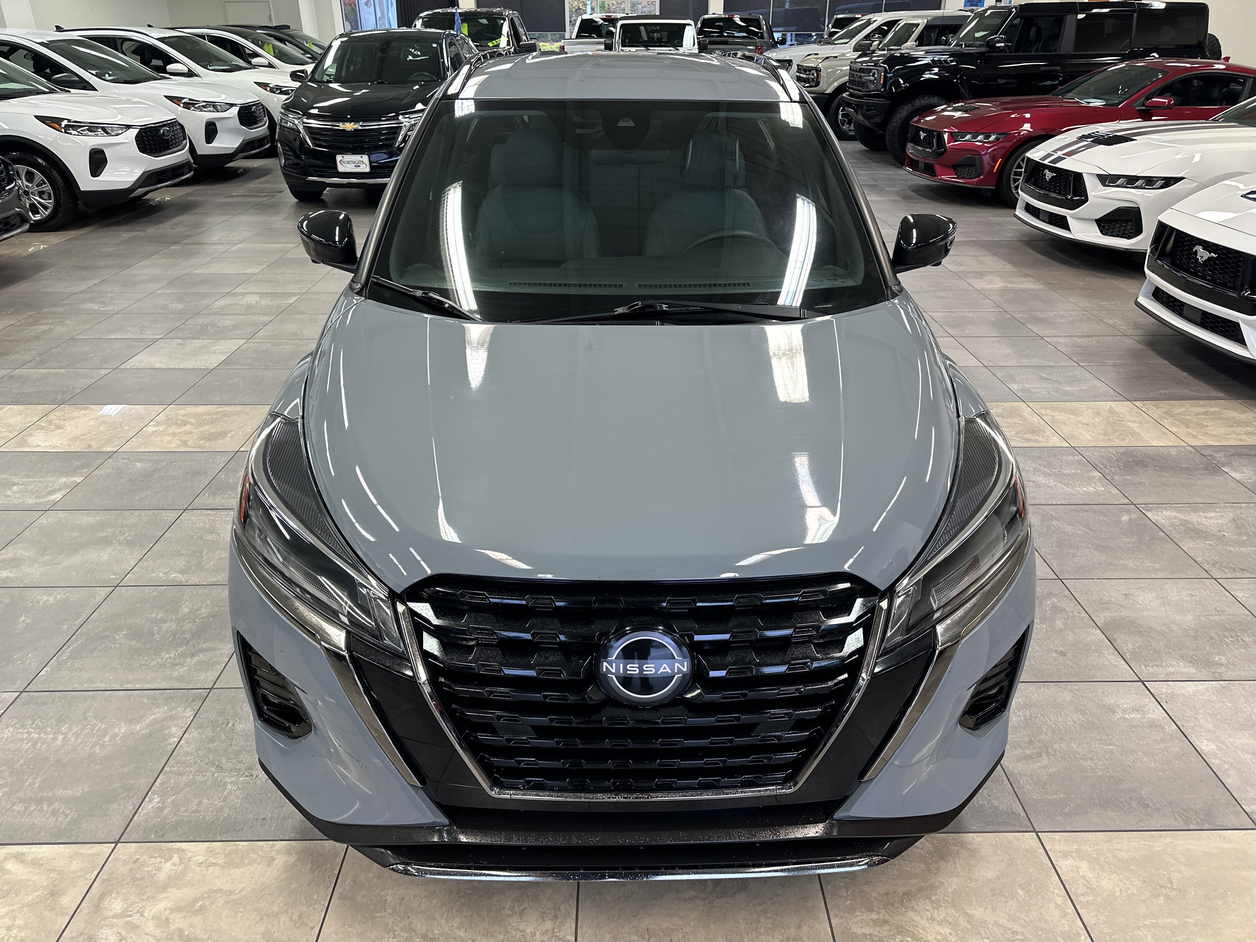 Used 2024 Nissan Kicks SR w/ SR Premium Package image 19