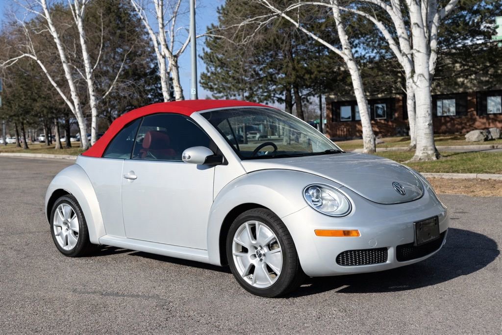 Used 2009 Volkswagen Beetle Blush image 24