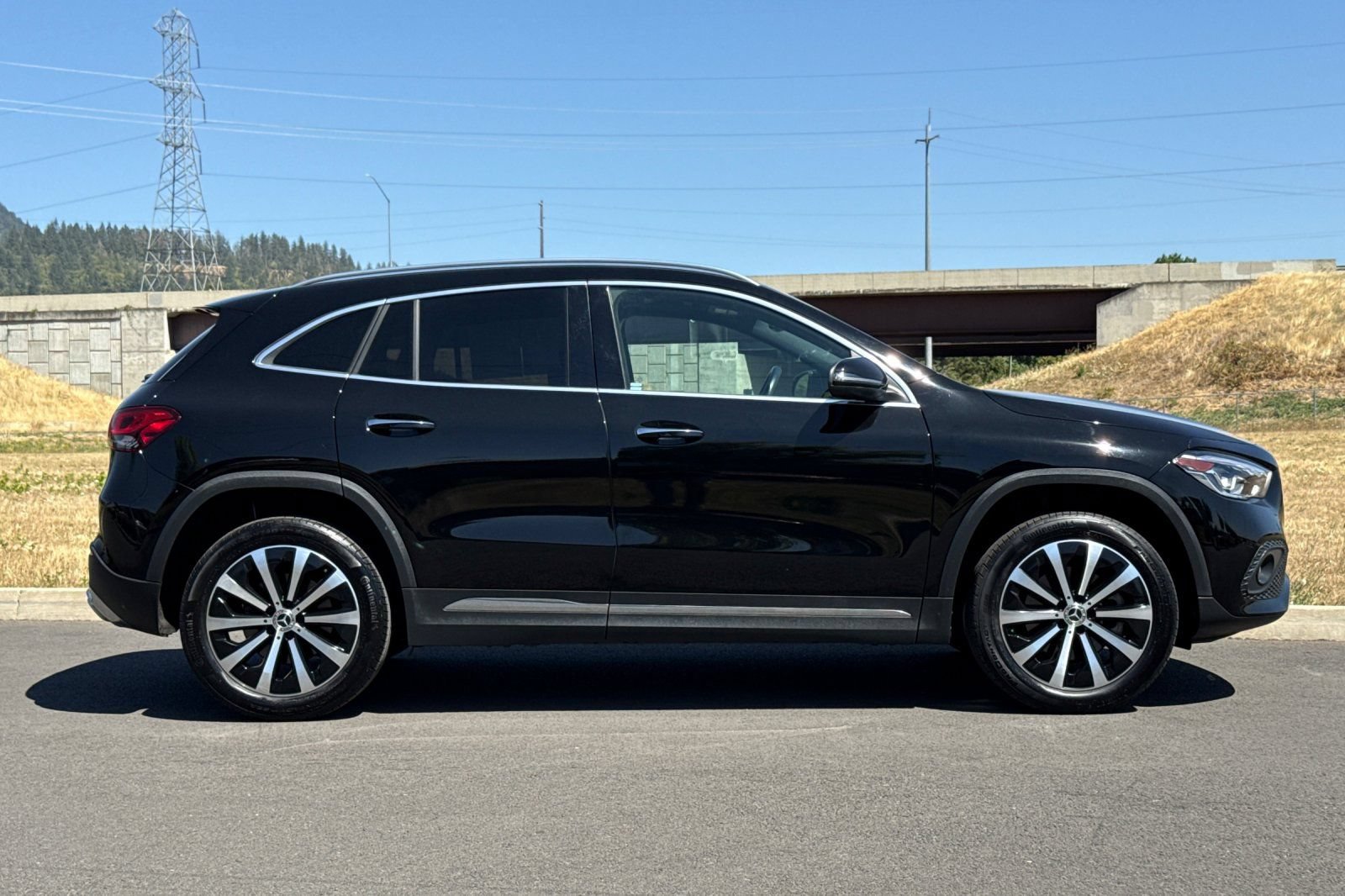 Used 2023 Mercedes-Benz GLA 250 4MATIC image 2