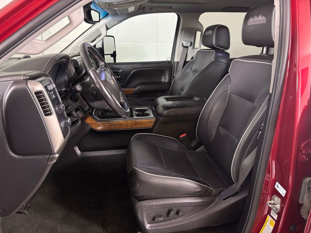 Used 2018 Chevrolet Silverado 2500 High Country w/ Duramax Plus Package image 18