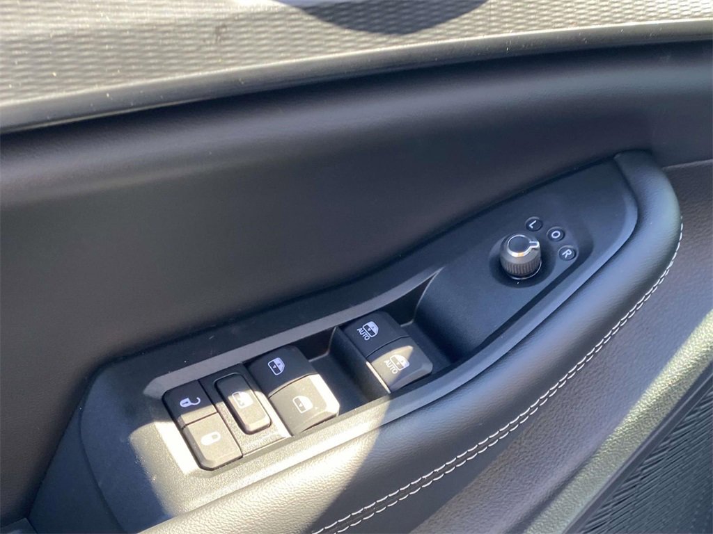 New 2025 Jeep Grand Cherokee L Altitude image 13