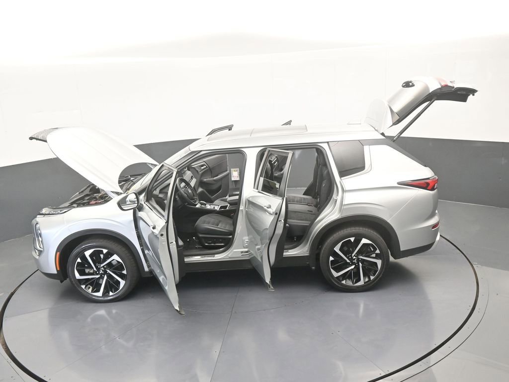 Used 2024 Mitsubishi Outlander SE image 76