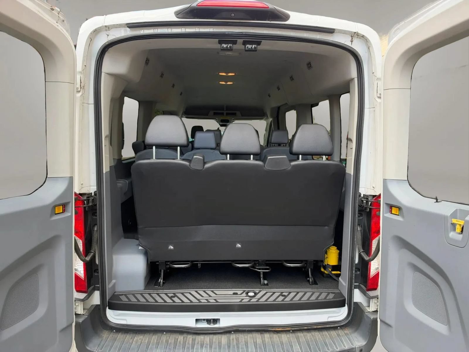 Used 2018 Ford Transit 350 XL RWD image 12