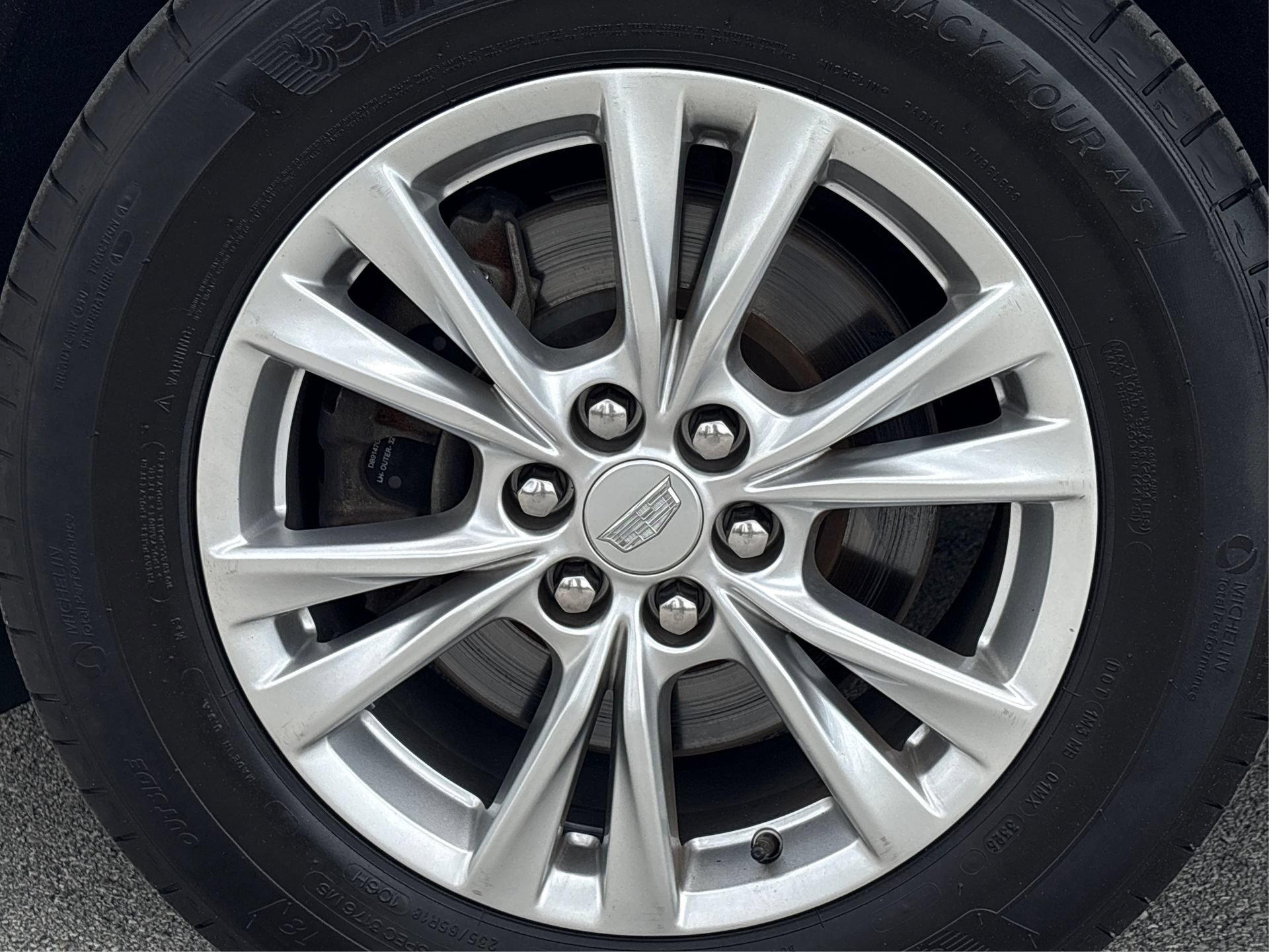 Certified 2024 Cadillac XT6 Luxury FWD image 15