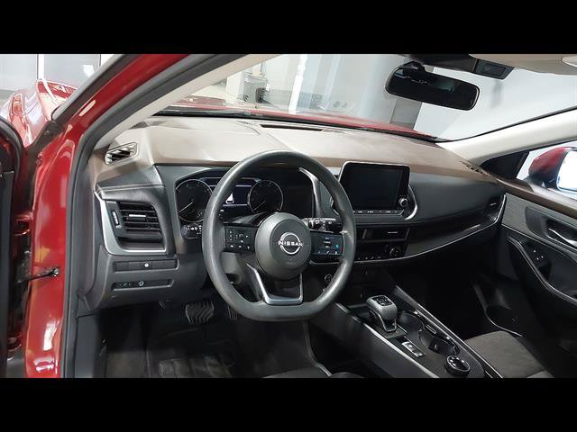Used 2023 Nissan Rogue SV AWD/4WD image 19