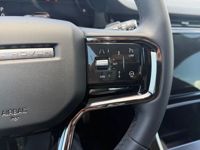 Used 2026 Land Rover Range Rover Evoque Dynamic SE AWD/4WD image 23