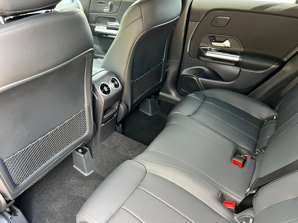 New 2026 Mercedes-Benz GLA 250 4MATIC image 32