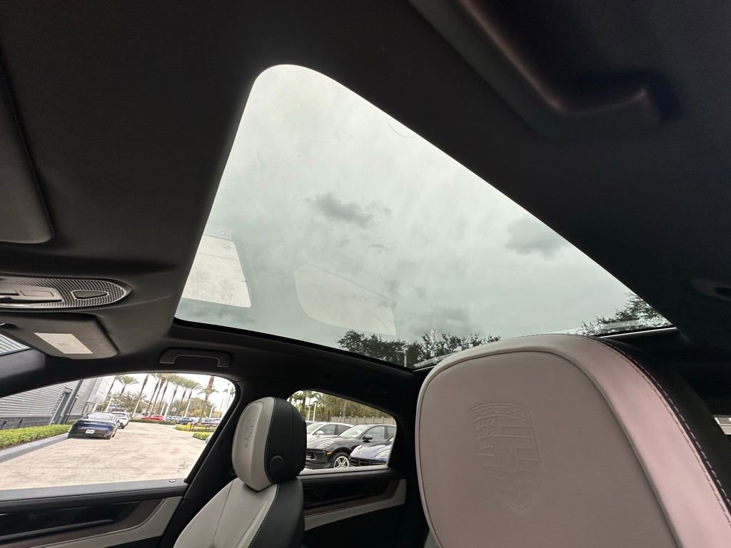 Certified 2025 Porsche Cayenne S image 25