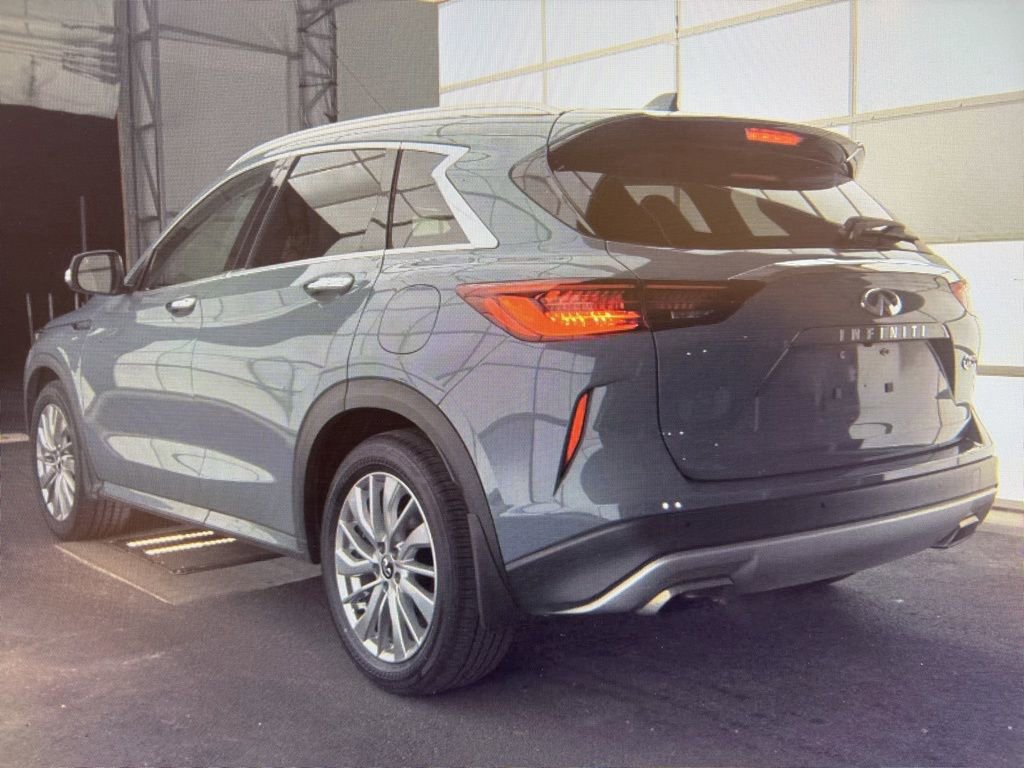 Used 2023 INFINITI QX50 Luxe w/ Cargo Package image 3