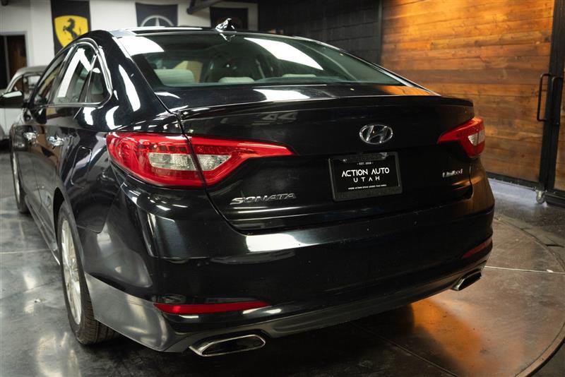 Used 2015 Hyundai Sonata Limited w/ Option Group 05 image 6