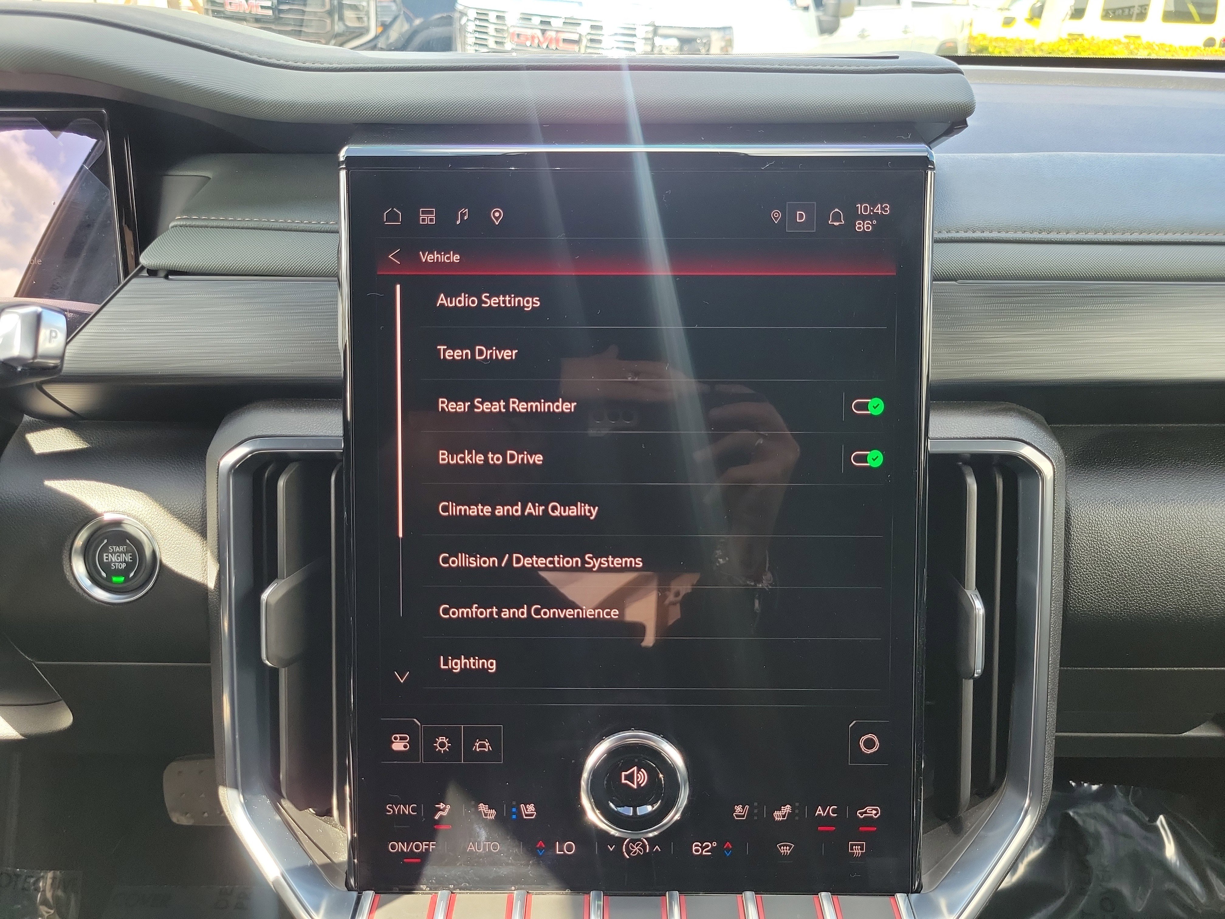 Used 2024 GMC Acadia AT4 w/ Luxury Package image 25