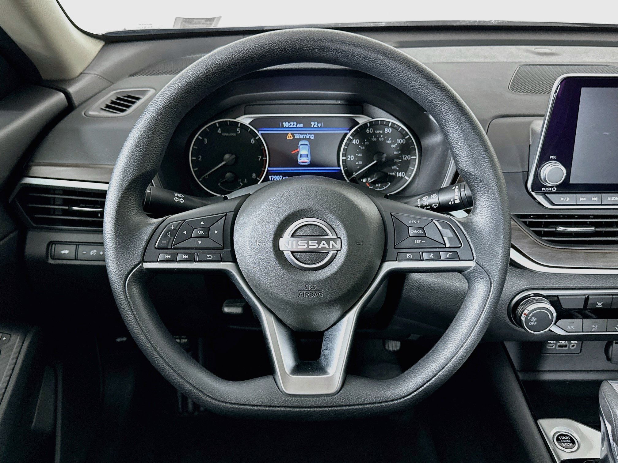 Used 2024 Nissan Altima 2.5 SV FWD image 18