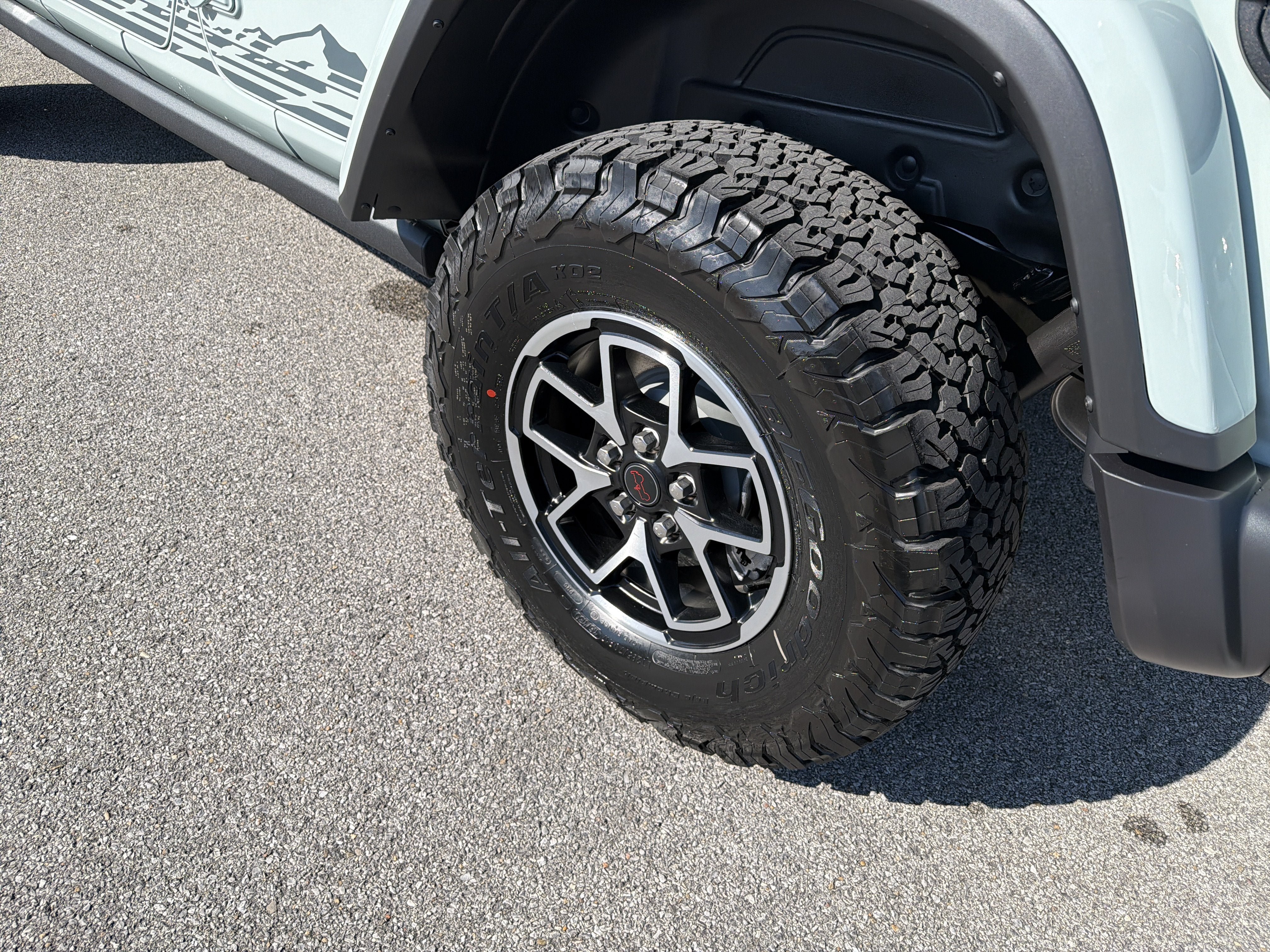 New 2026 Jeep Wrangler Unlimited Rubicon w/ Rockslide Package AWD/4WD image 22