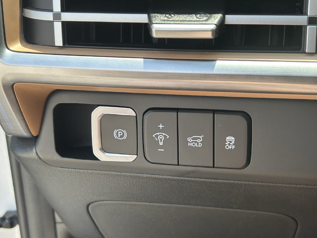 New 2027 Hyundai Santa Fe Calligraphy FWD image 31
