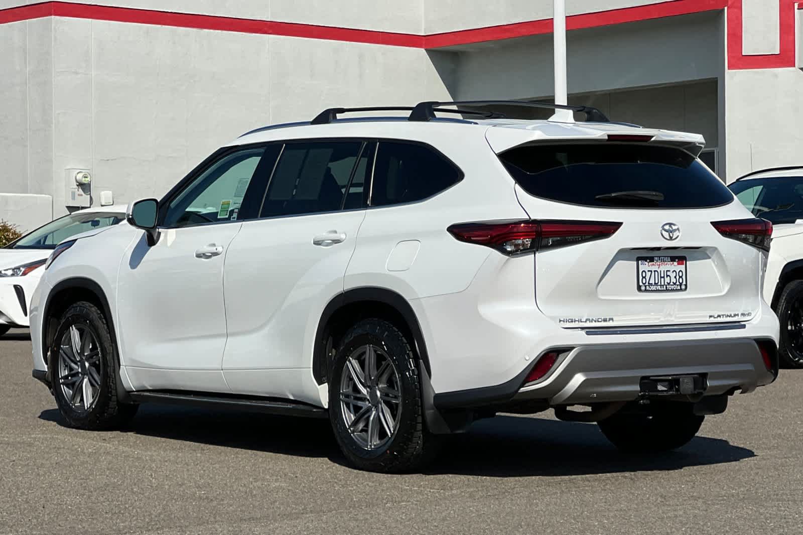 Used 2022 Toyota Highlander Platinum AWD/4WD image 7