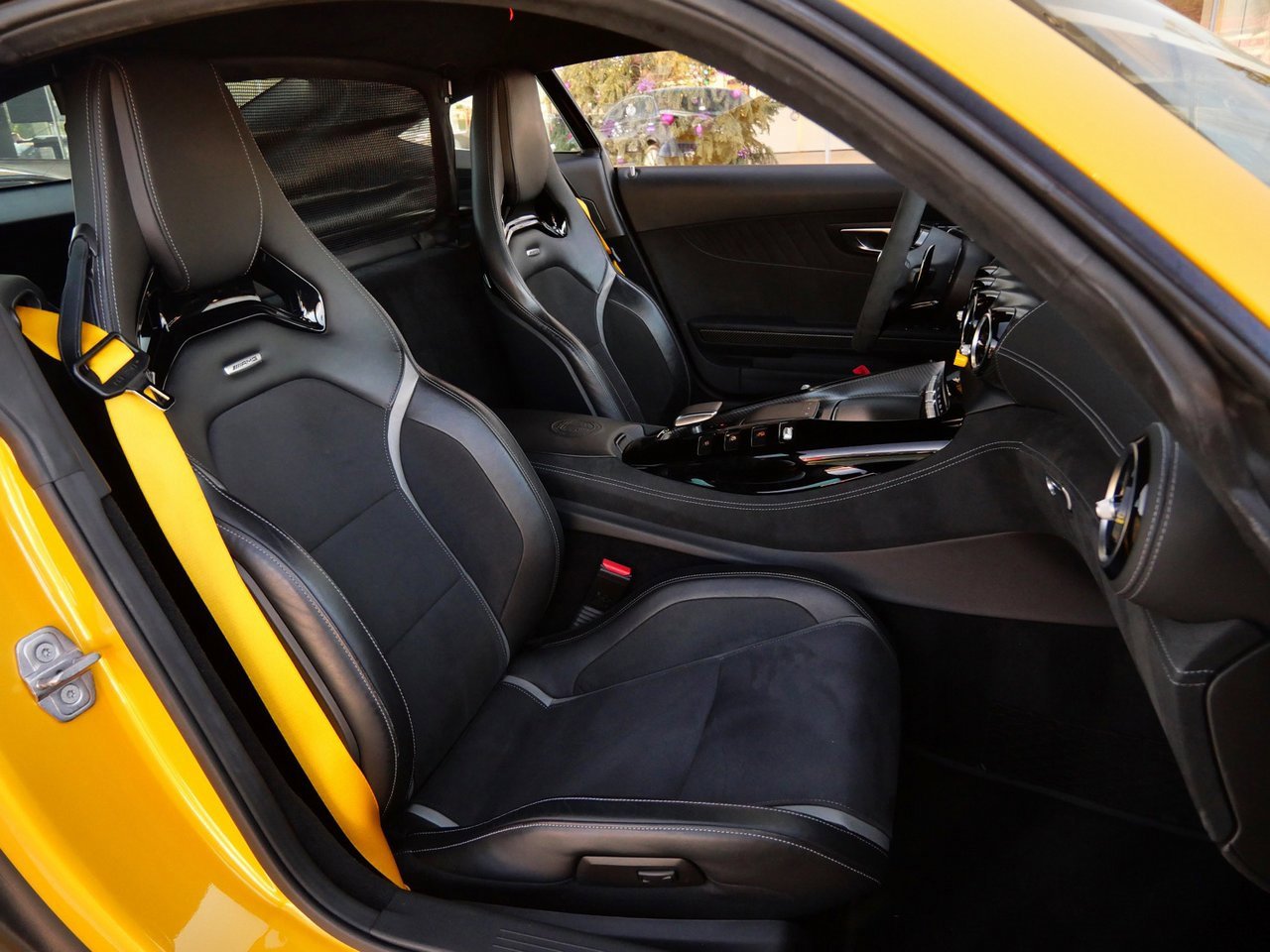 Used 2020 Mercedes-Benz AMG GT R image 26