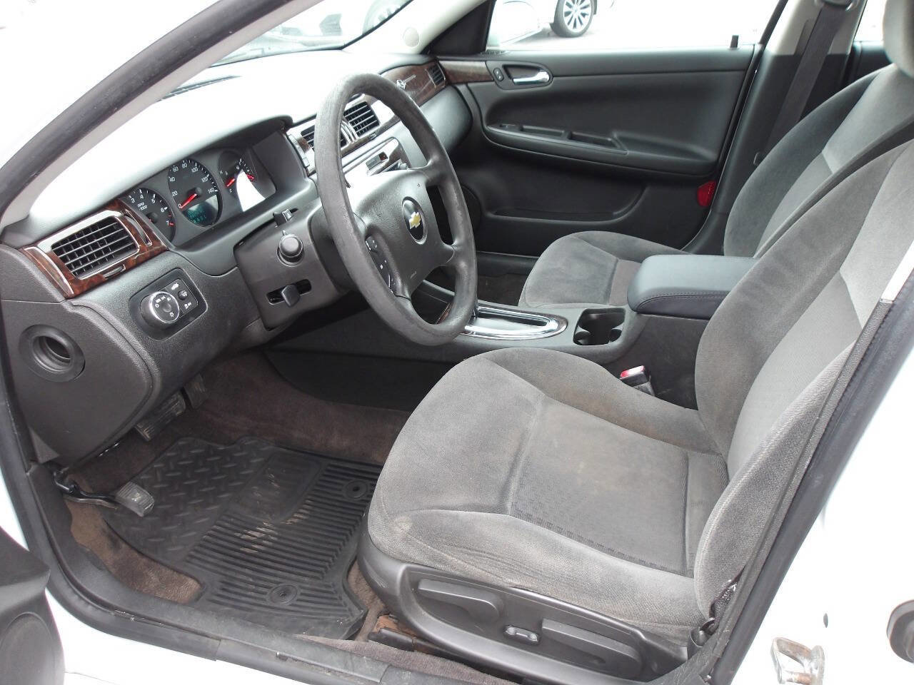 Used 2014 Chevrolet Impala Limited LS image 11