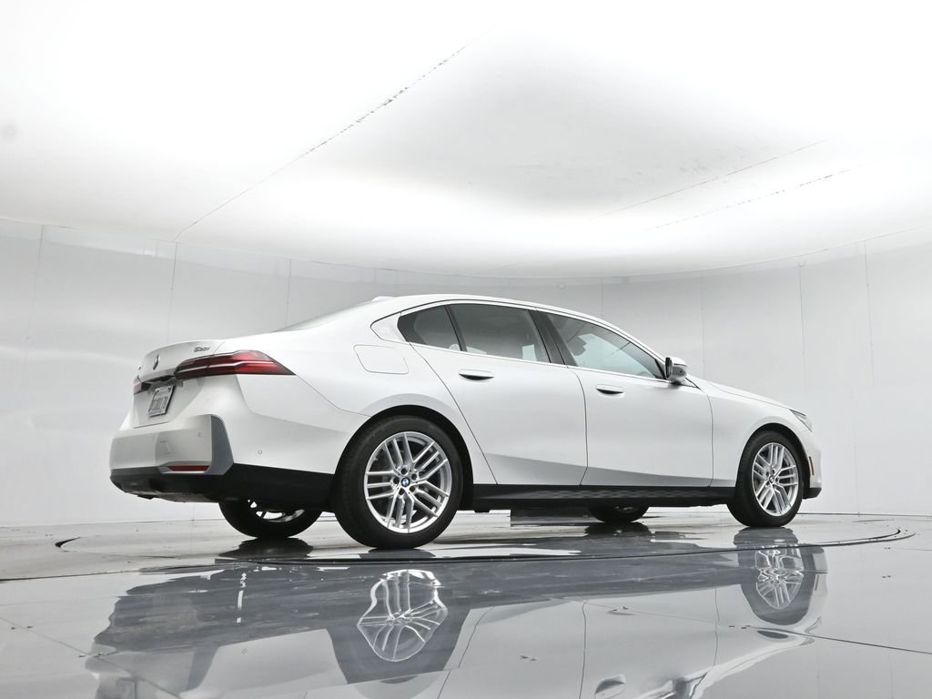 Used 2025 BMW 530i xDrive w/ Premium Package image 52