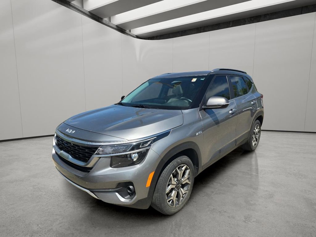 Used 2023 Kia Seltos EX AWD/4WD image 2