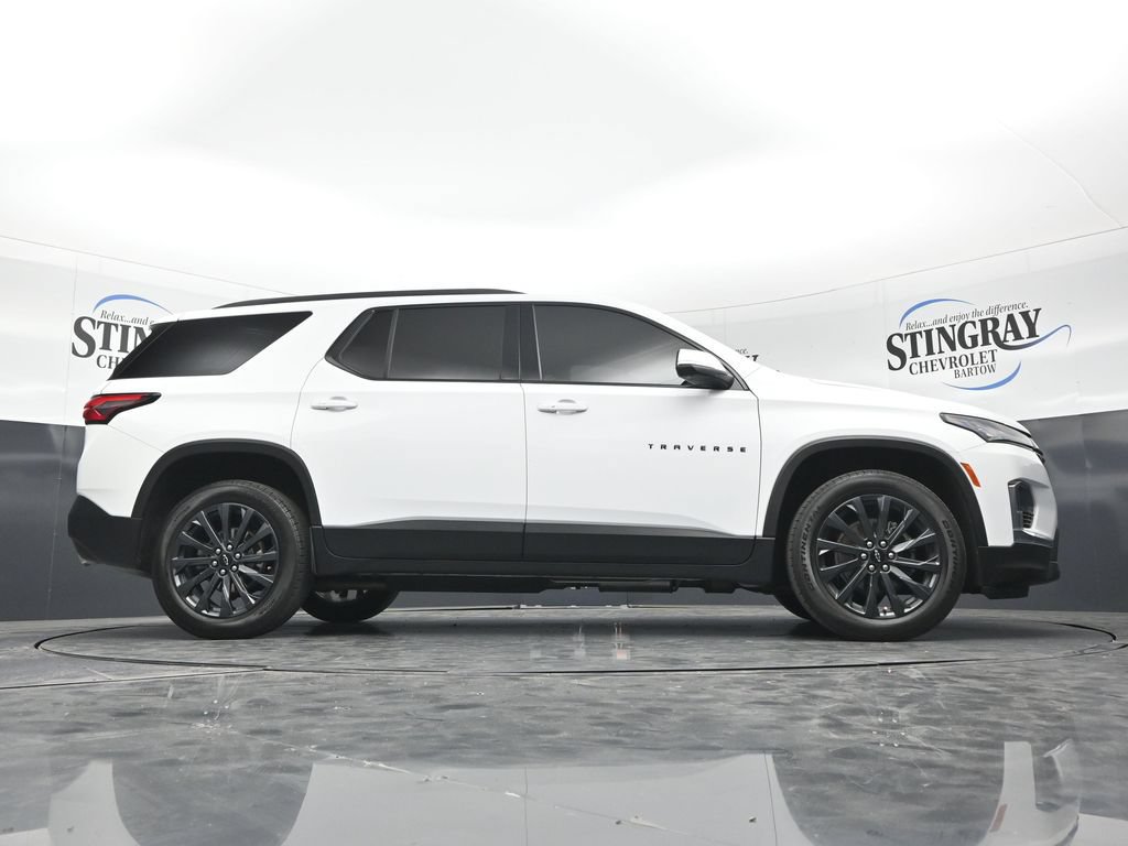 Used 2023 Chevrolet Traverse RS FWD image 36