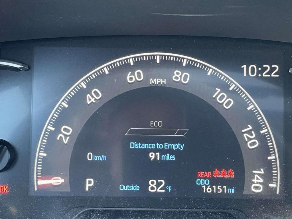 Used 2025 Toyota RAV4 XLE Premium FWD image 30