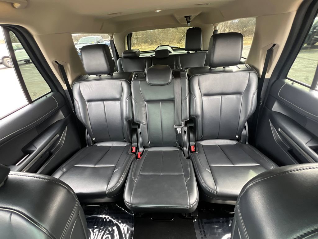 Used 2024 Ford Expedition Max XLT image 29