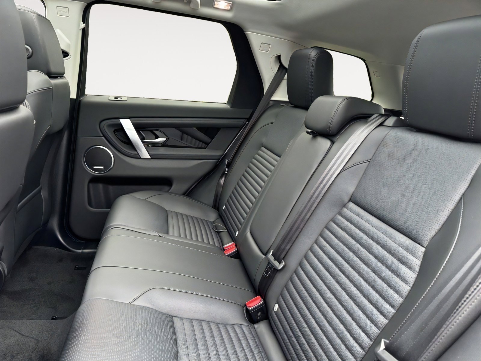 New 2025 Land Rover Discovery Sport S image 14