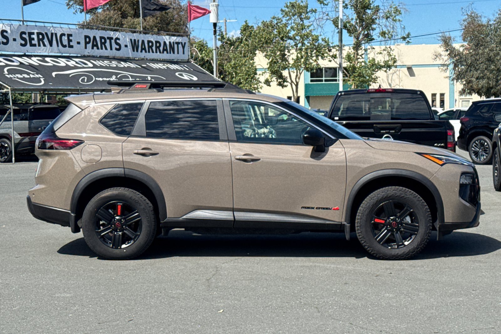 Certified 2025 Nissan Rogue SV AWD/4WD image 3