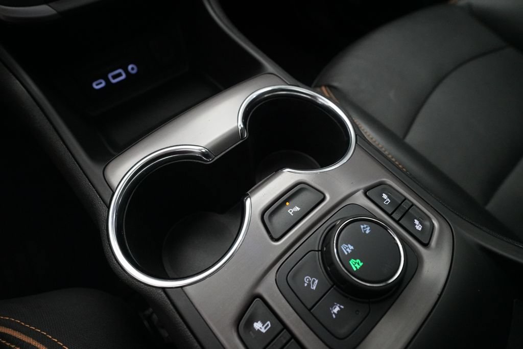 Used 2022 GMC Terrain AT4 w/ Infotainment Package II AWD/4WD image 17