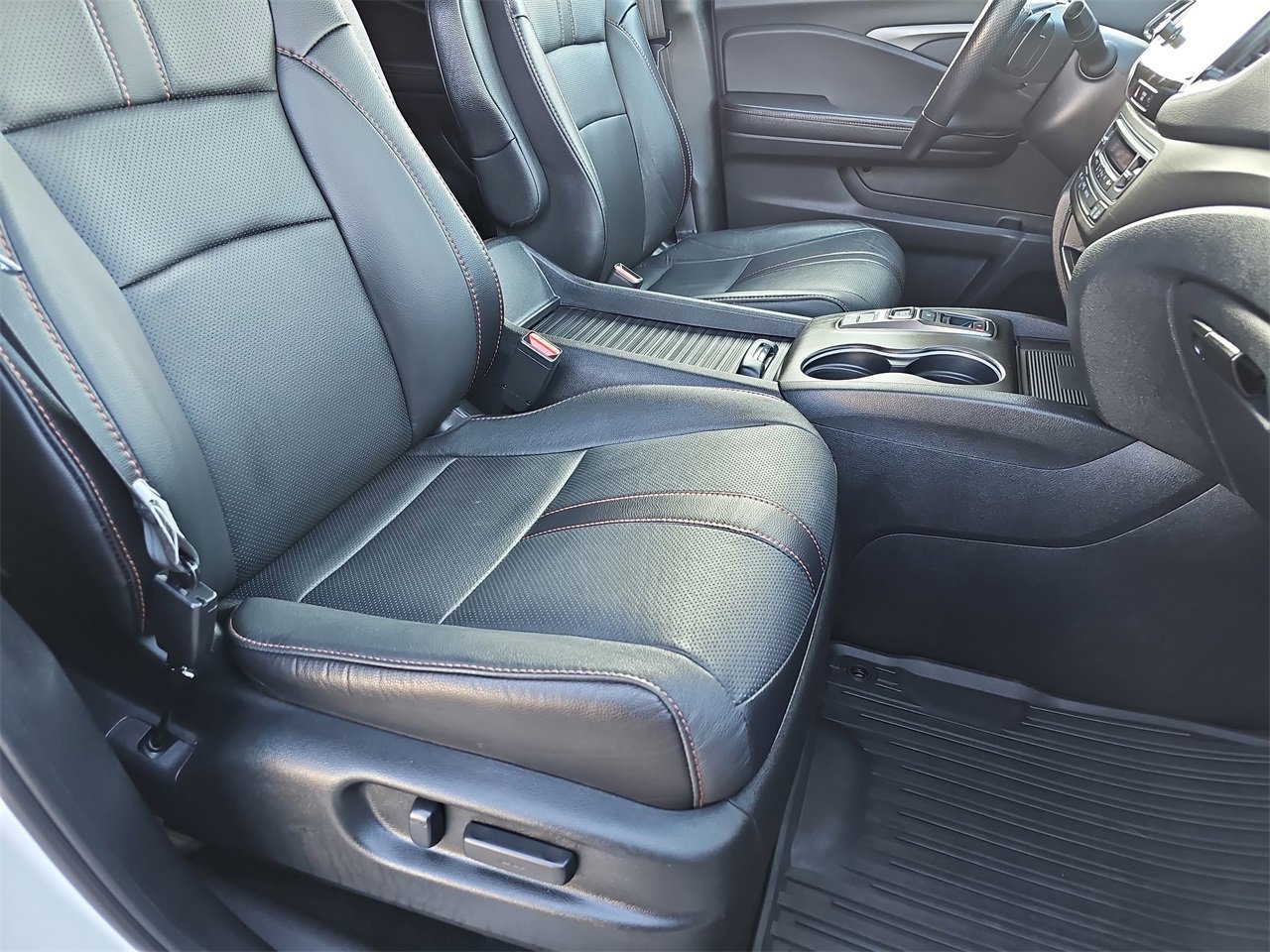 Used 2022 Honda Passport TrailSport image 10